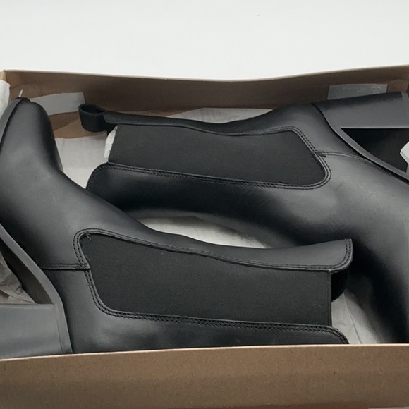 NWT Steve Madden Sleek Black Ankle Booties size 10M - Picture 8 of 11